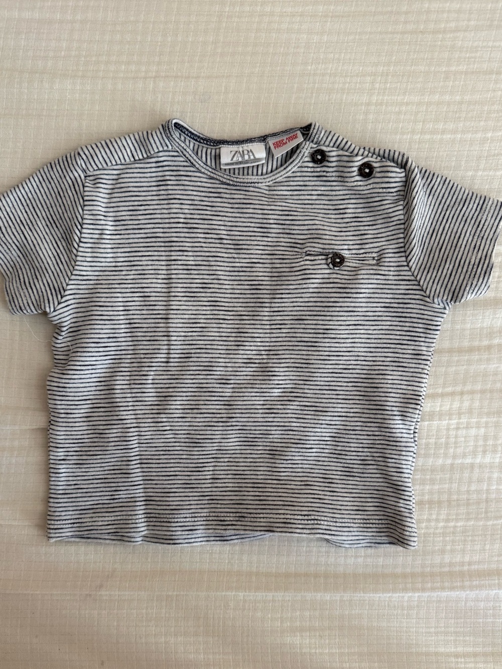 Zara Kids Short Sleeve Striped Tee in White and Navy/Charcoal - 9 mo- EUC